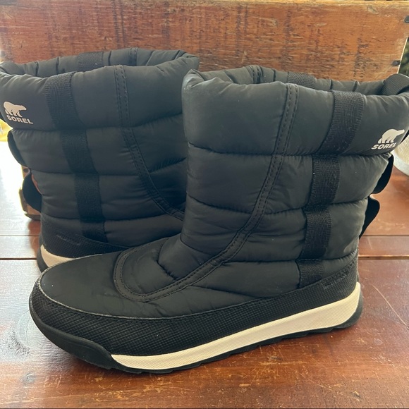 Sorel Black Whitney II Short Puffy Snow Boots 7 - Picture 3 of 8